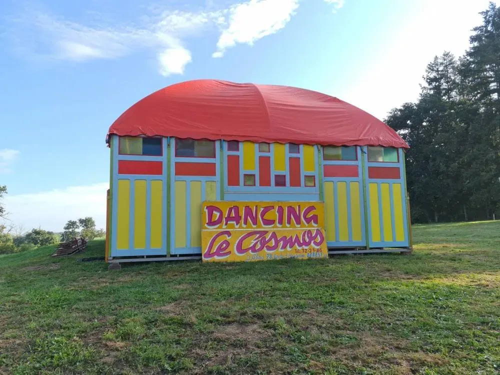 Dancing  cosmos
